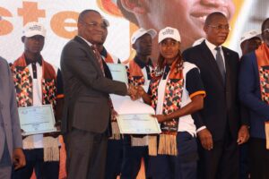 Participation du Secrétaire Général du FDFP à la ceremonie de remise des diplômes de Certificat de Qualification Professionnelle (CQP) à 169 jeunes apprentis