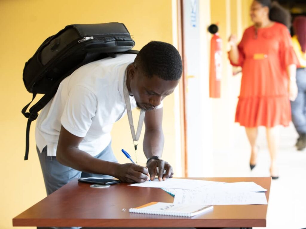 img_2024-11-27 at 20.04.17