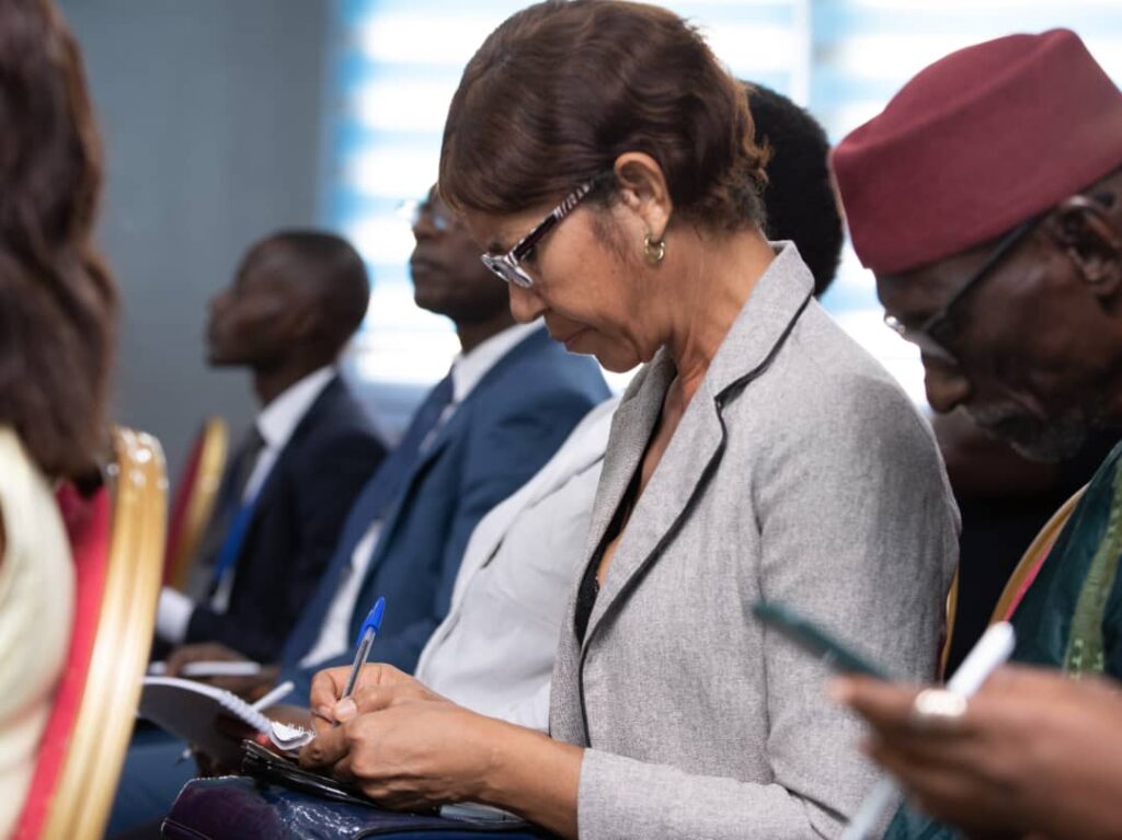 img_2024-11-27 at 20.04.21 (2)