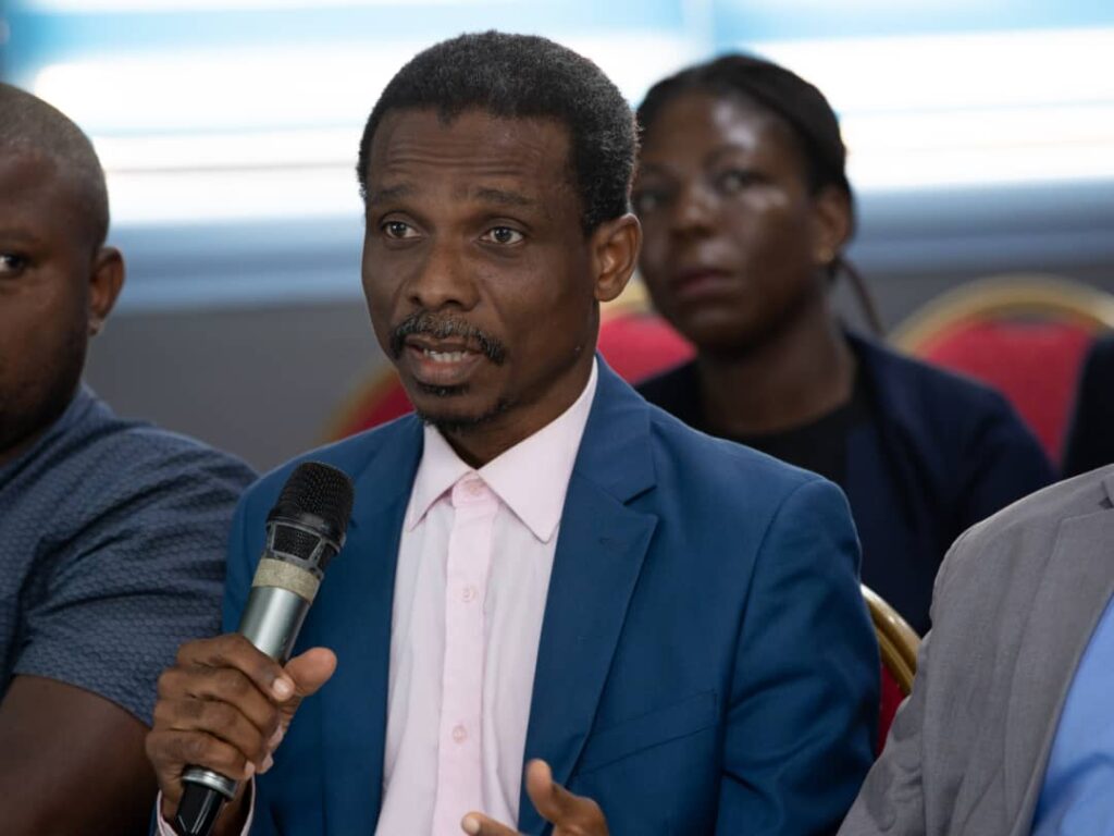 img_2024-11-27 at 20.04.24