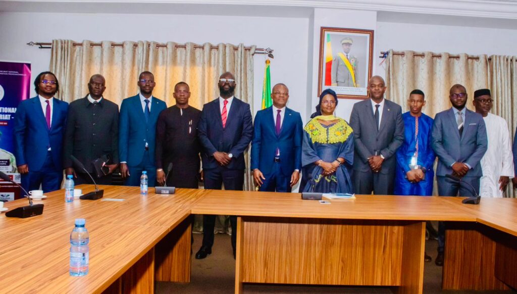 Civilité avec Mme le Ministre